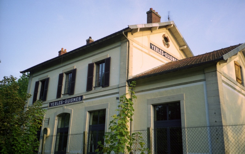 BV de Yèbles-Guignes côté quais au 18 septembre 2002